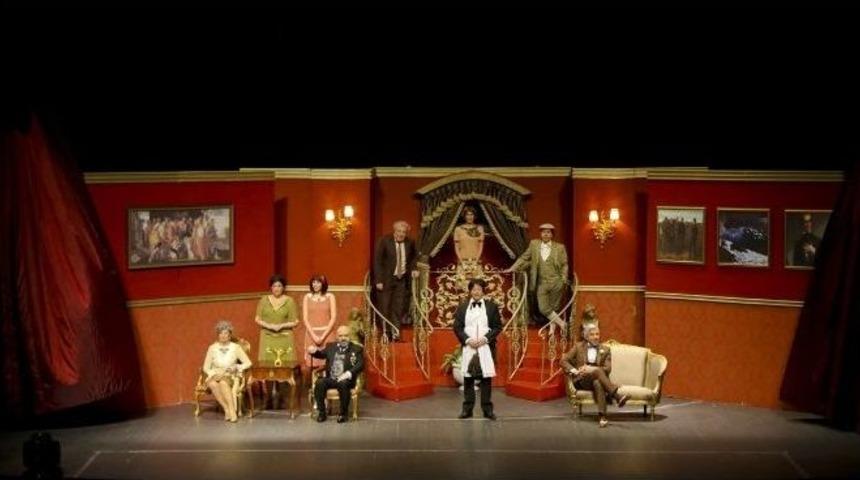 Tiyatro Festivalinde &rsquo;marko Paşa&rsquo; R&uuml;zgarı Esti