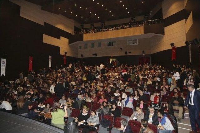 Tiyatro Festivalinde &rsquo;marko Paşa&rsquo; R&uuml;zgarı Esti 1