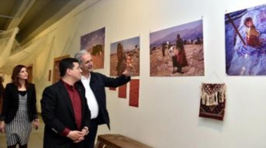 T&uuml;t&uuml;nc&uuml; &rsquo;y&ouml;r&uuml;k Gelini&rsquo; Sergisini Ziyaret Etti