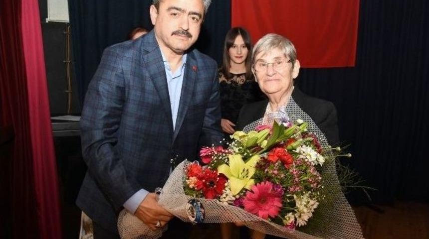 Canan Karatay, &ldquo;turp Yiyin Turp Gibi Olun&rdquo;