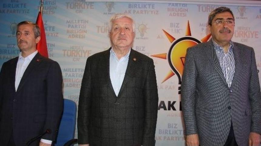 Ahmet Uzer: "300 Şehidin Sorumlusu Paralel Yapıdır"