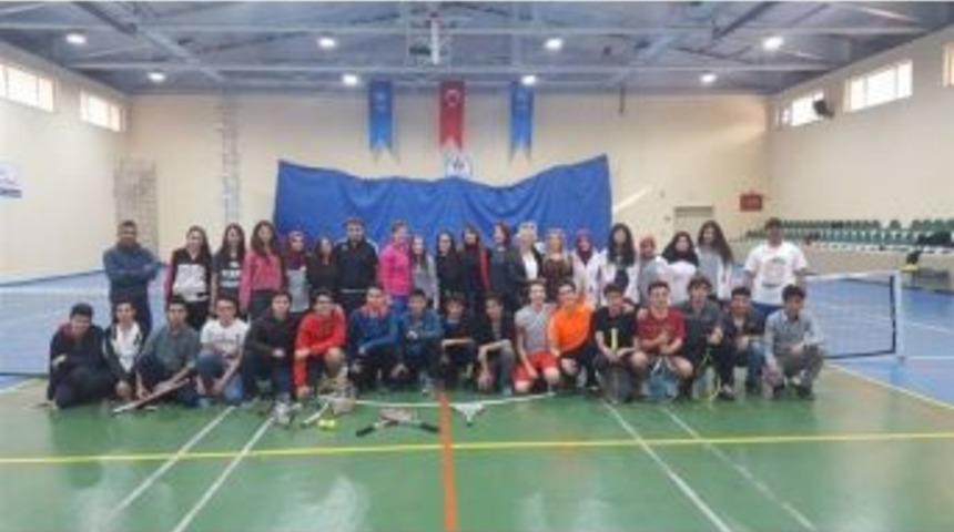 Okullar Arası Tenis M&uuml;sabakaları Sona Erdi