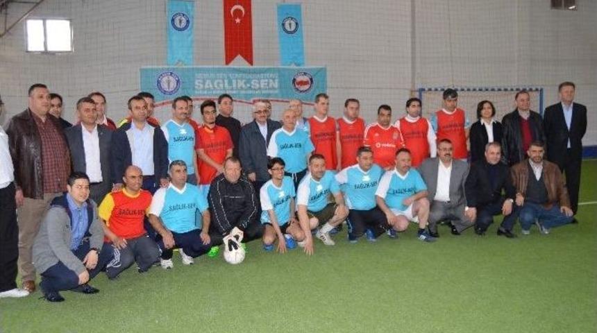 Şifa Veren Eller Ve Şifa Bulan Eller Karşı Karşıya Geldi
