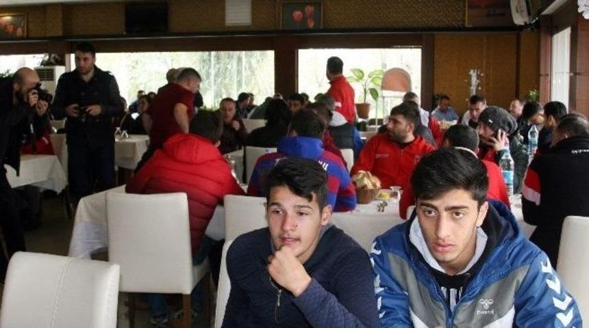 Trabzonspor Ve Samsunspor Taraftarları Bir Araya Geldi