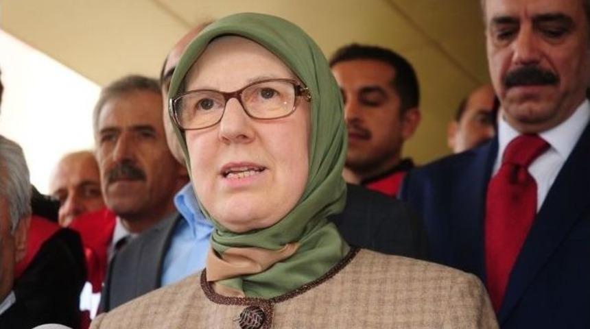 Bakan Ramazanoğlu: "ter&ouml;r Mağduru Her Ailenin Sosyal Danışmanı Olacak"