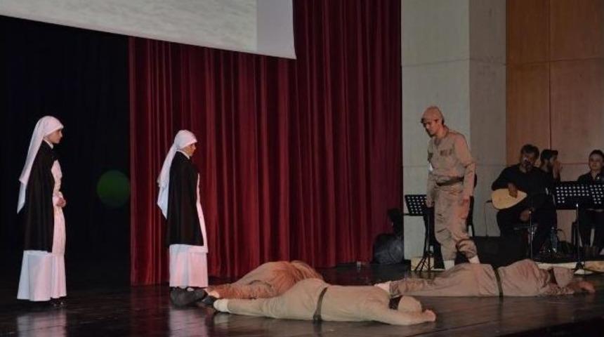&Ccedil;anakkale Savaşı&rsquo;nın Kadın Kahramanları Sahnelendi