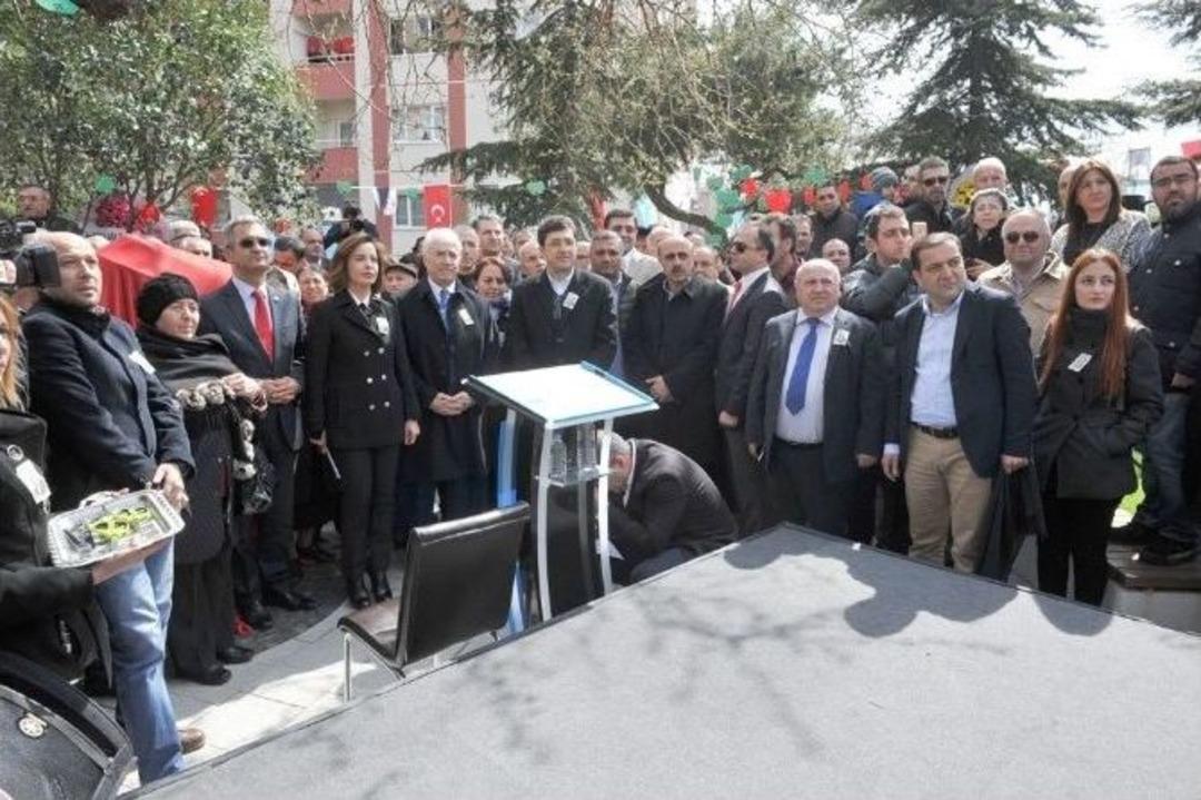 Aşık Veysel&rsquo;in Torunu &Ccedil;iğdem &Ouml;zer Dizelerle Dedesini Anlattı