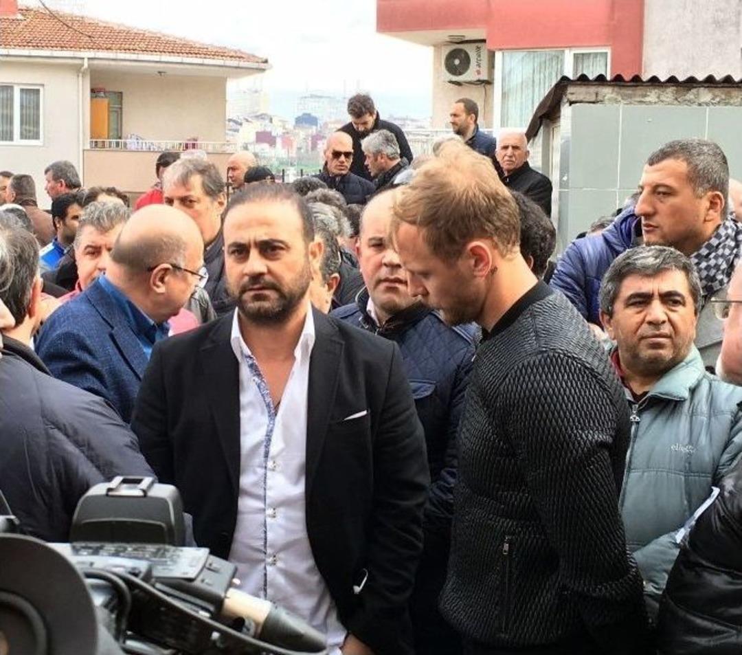 Zafer Ko&ccedil; G&ouml;zyaşlarıyla Toprağa Verildi