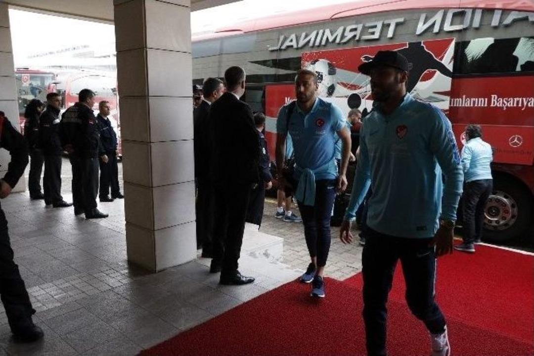 A Milli Takım&rsquo;ı Avusturya&rsquo;ya 1 Kişi Uğurladı