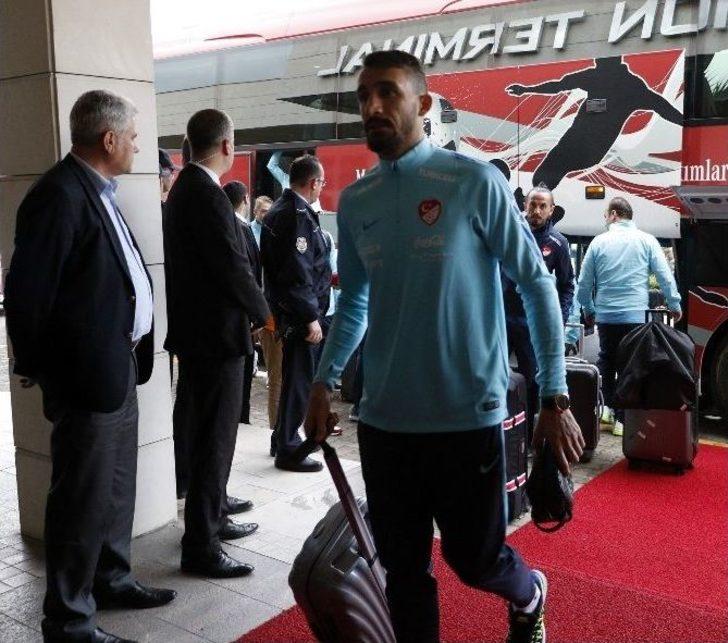 A Milli Takım’ı Avusturya’ya 1 Kişi Uğurladı G2