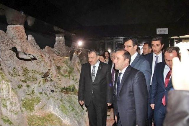 Bakanlar Yaban Hayatı Tanıtım Merkezi’ni Ziyaret Etti