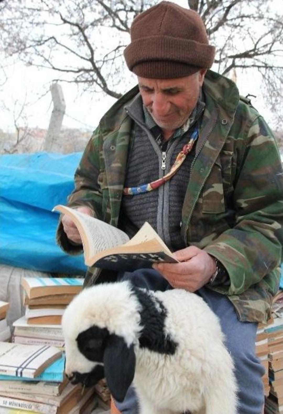 63&rsquo;l&uuml;k &Ccedil;oban Yarıda Bıraktığı &Uuml;niversiteye Tekrar Başladı