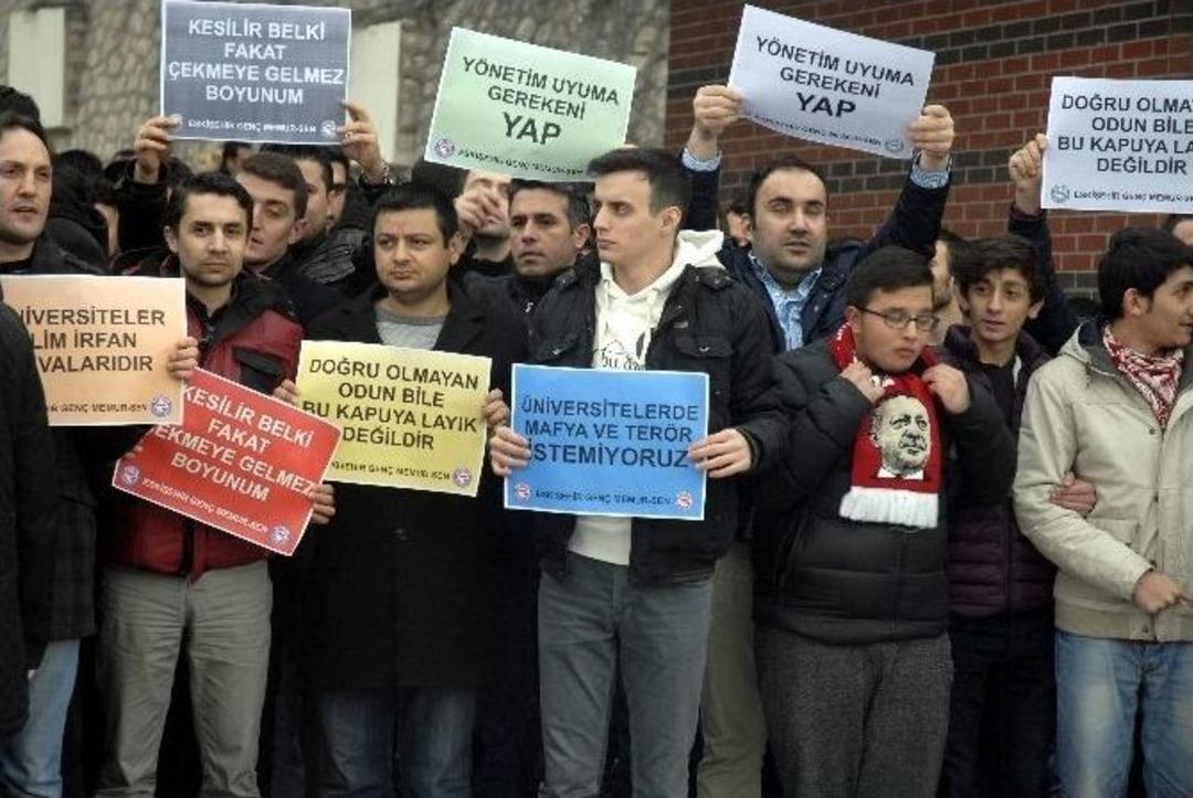 Tehdit Edildiği İddia Edilen &Ouml;ğrenciye Destek Eylemi