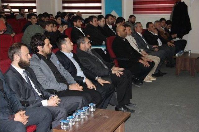 Kütahya’da ’gençlerin Bakışıyla Yeni Anayasa Ve Başkanlık Sistemi’ Konulu Konferans