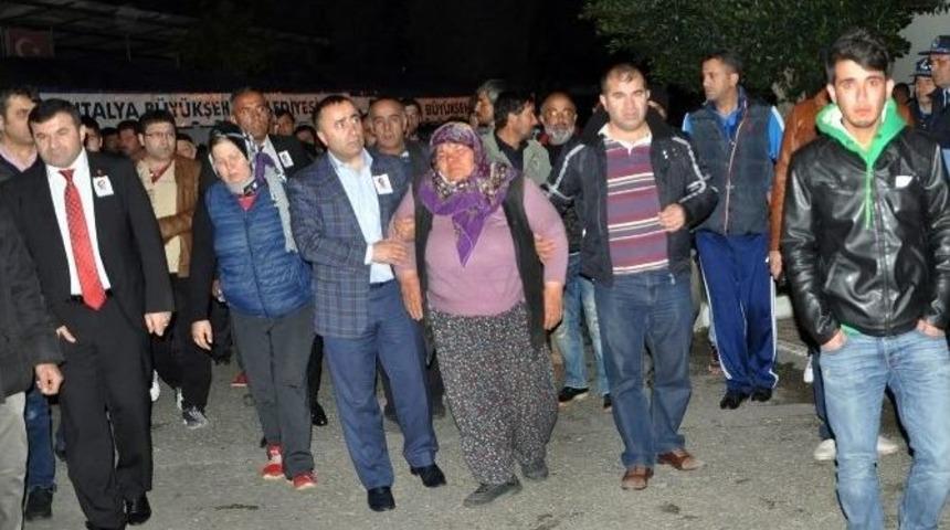 Alanya Şehidini Konvoyla Karşıladı