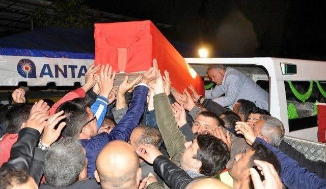 Alanya Şehidini Konvoyla Karşıladı 2