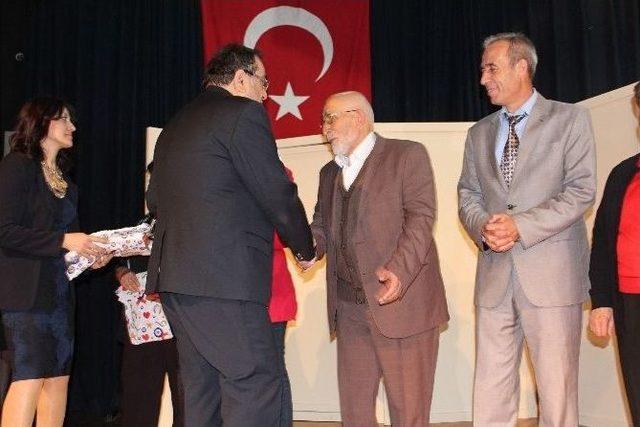 Nazilli&rsquo;de Yaşlılar Haftasına &Ouml;zel Tiyatro 2