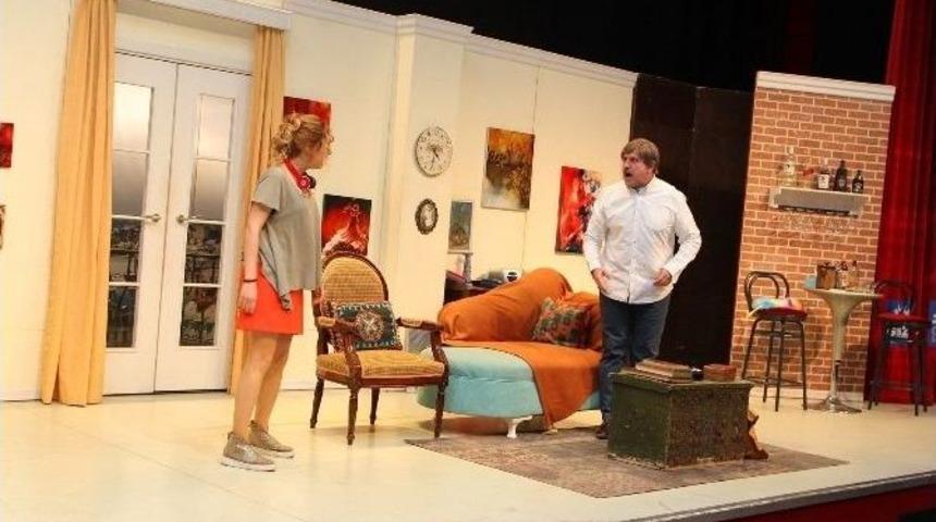 &ldquo;&ccedil;at Kapı&rdquo; Gkm&rsquo;de Sahnelendi