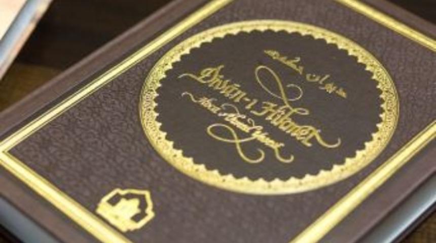 D&icirc;v&acirc;n-ı Hikmet&rsquo;in Tam Metni, &Ccedil;ağatay T&uuml;rk&ccedil;esi Orjinali İle Birlikte Yayımlandı