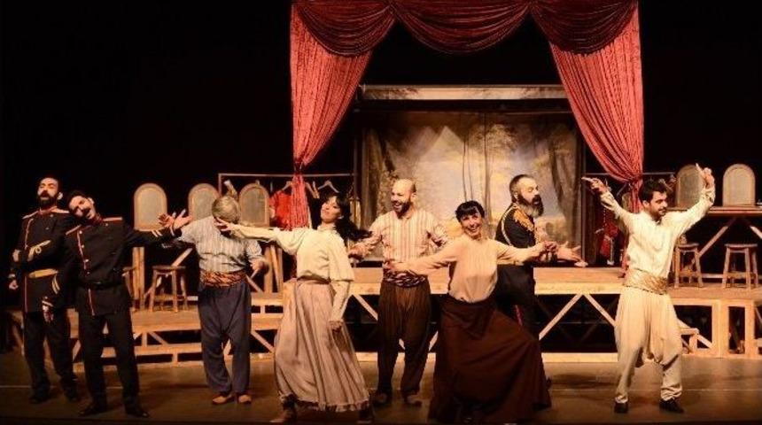 &ldquo;d&uuml;nya Tiyatro&rdquo; G&uuml;n&uuml; Maltepe&rsquo;de Festivalle Kutlandı