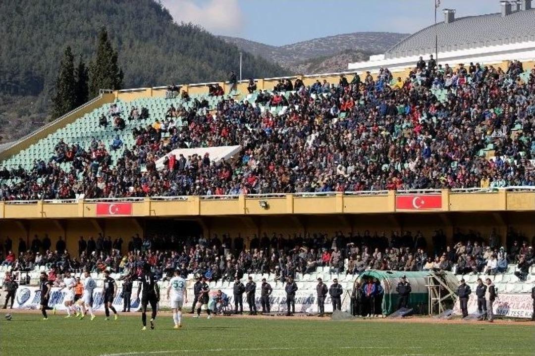 &lsquo;yeşil-beyaz&rsquo; &Ccedil;ağrıya B&uuml;y&uuml;k Destek