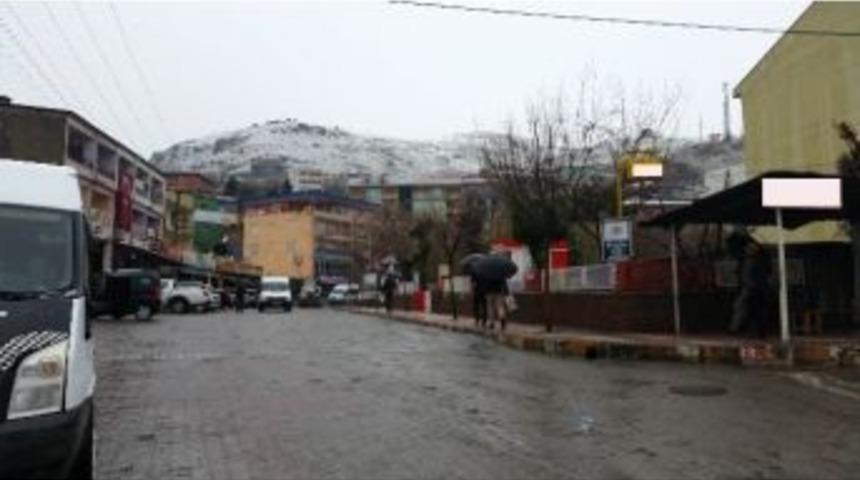 Kulp&rsquo;ta Kar Yağdı