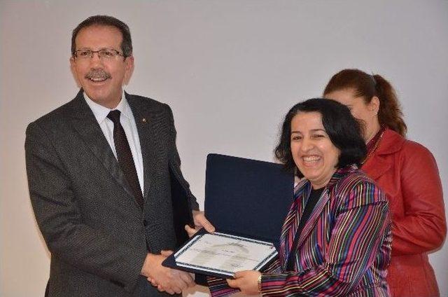 Eskişehirli Kitap Kurtları Ödüllerini Aldı 1