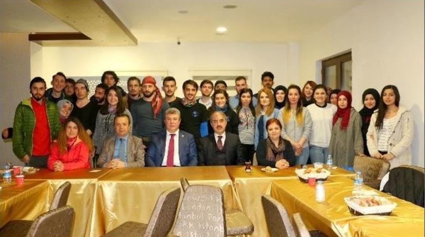 Başkan Din&ccedil; Gen&ccedil;lerle Bir Araya Geldi