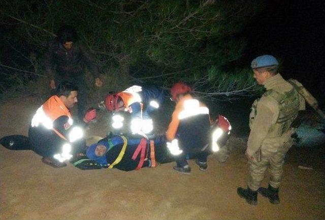 Sınırda Yaralanan Suriyeli Tedavi Altına Alındı