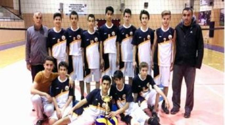 Efeler İmam Hatip Voleybol Takımı İl 2.&rsquo;si Oldu