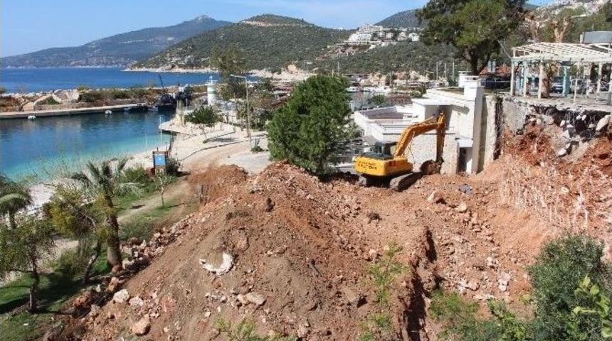 Kalkan&rsquo;a Yeni Kent Meydanı