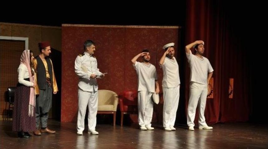 Uşak&rsquo;ta &ldquo;bahriyeli Yarim Var&rdquo; Tiyatro G&ouml;sterisi