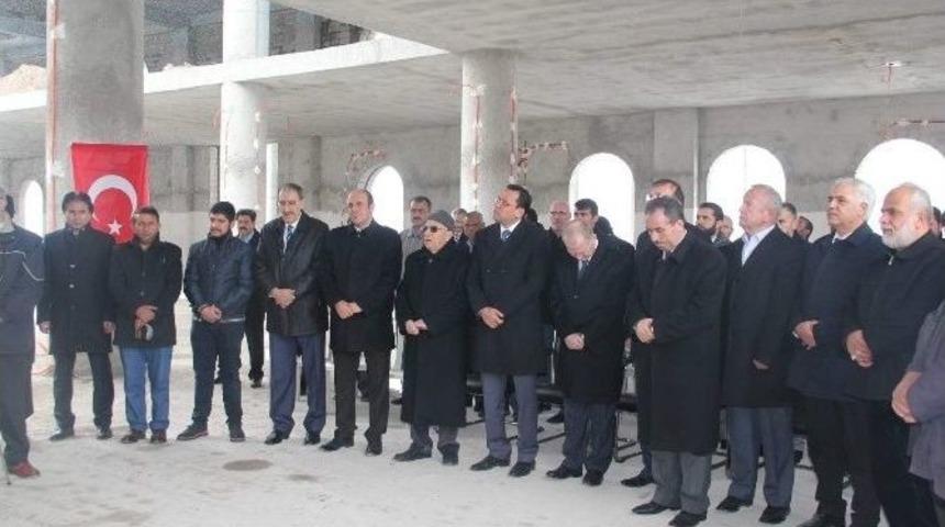 Nevşehir&rsquo;den Bayır Bucak T&uuml;rkmenlerine 8 Tır Yardım G&ouml;nderildi