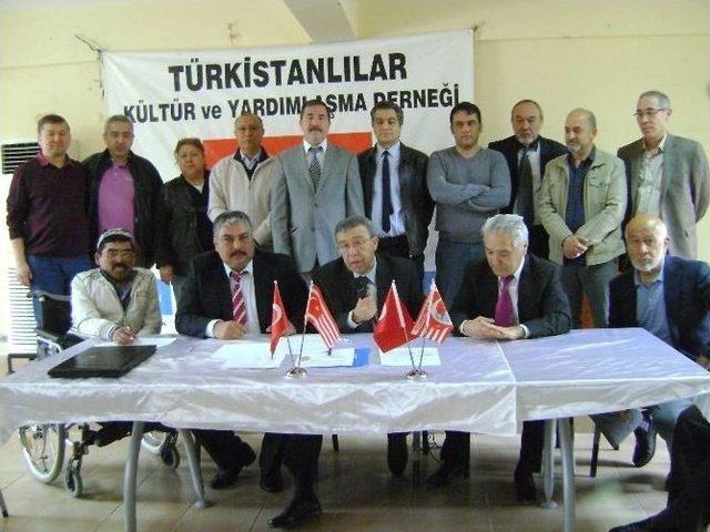 Türkistanlılar Kültür Ve Yardımlaşma Derneği Başkanlığına Beg Seçildi