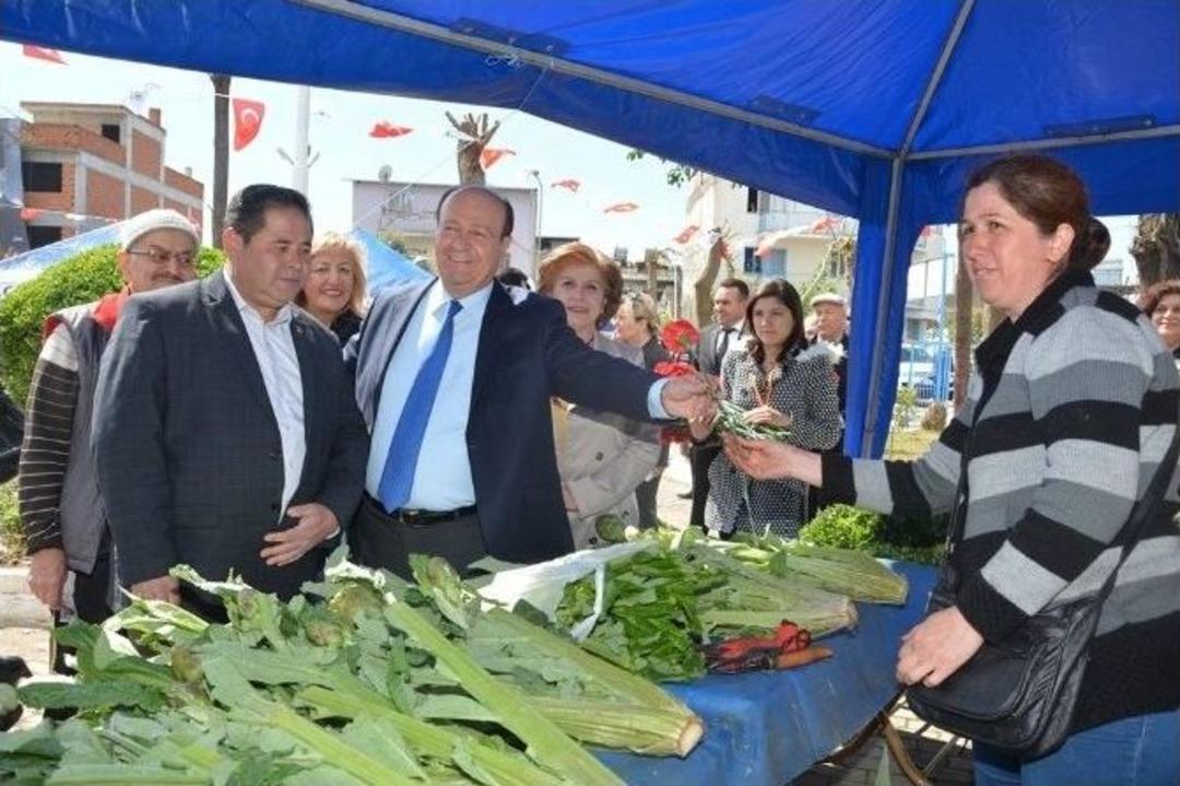 Efeler&rsquo;de Y&ouml;resel Otlar Ve &Uuml;r&uuml;nler Sergilendi