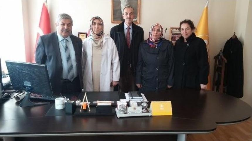 Aşhan Bacılar &Uuml;niversitede