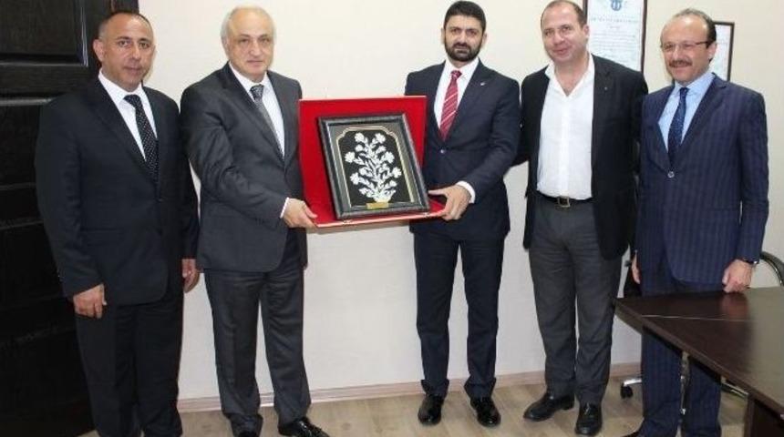 Bakan Atun: "rumlar Eski G&uuml;nlerini Mumla Arıyor"