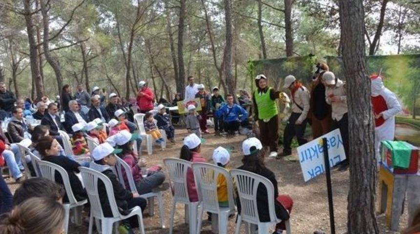 Orman B&ouml;lge &Ccedil;alışanları, Orman Haftasını Y&uuml;r&uuml;y&uuml;şle Kutladı