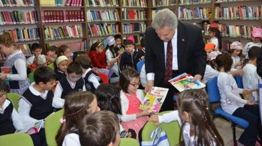 52. K&uuml;t&uuml;phane Haftası Kutlamaları Başladı