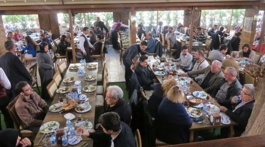 Aliağa&rsquo;daki Malatyalılar Sosyal Yardım İ&ccedil;in Buluştu