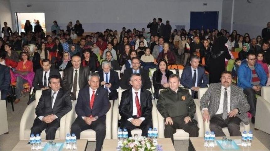 Edremit&rsquo;te K&uuml;t&uuml;phane Haftası Kutlandı