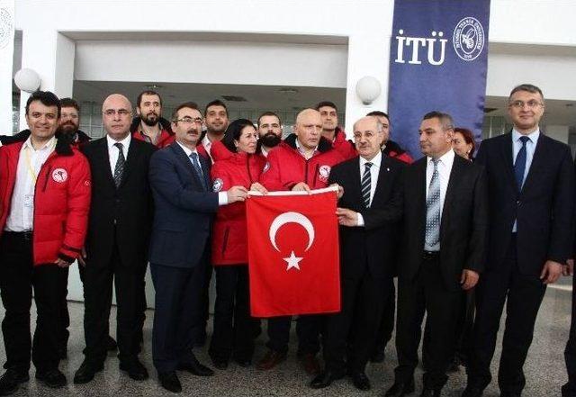 Türk Bilim İnsanlarından Antarktika Çıkarması