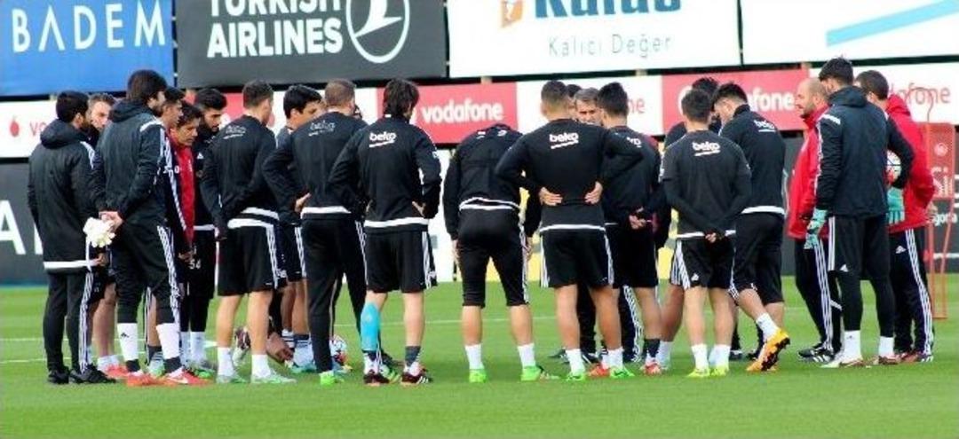Beşiktaş, Kasımpaşa Ma&ccedil;ı Hazırlıklarını S&uuml;rd&uuml;r&uuml;yor