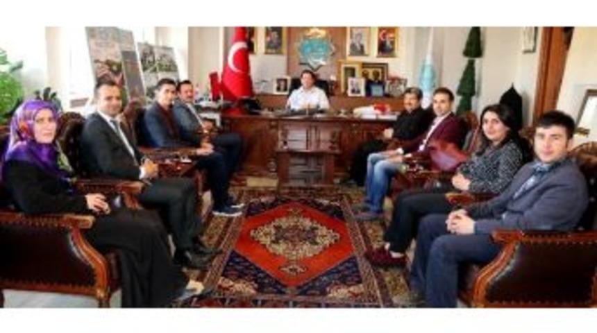 &Ouml;ğretmenlerden Başkan Yazgı&rsquo;ya Nezaket Ziyareti