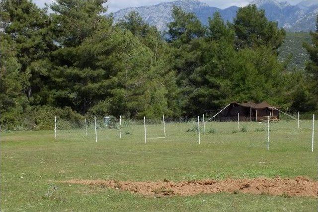 Arazilerinin İşgal Edildiğini Öne Süren Köylüler Ayaklandı