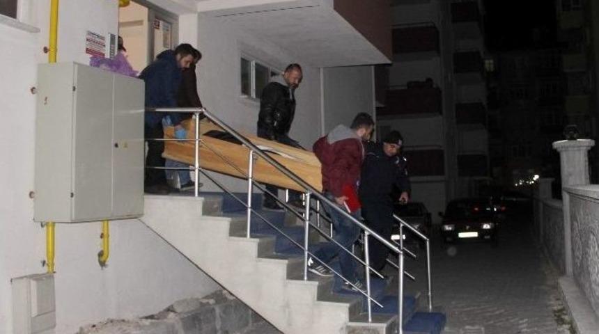 Piknik T&uuml;p&uuml;n&uuml;n Gazını A&ccedil;arak İntihar Etti