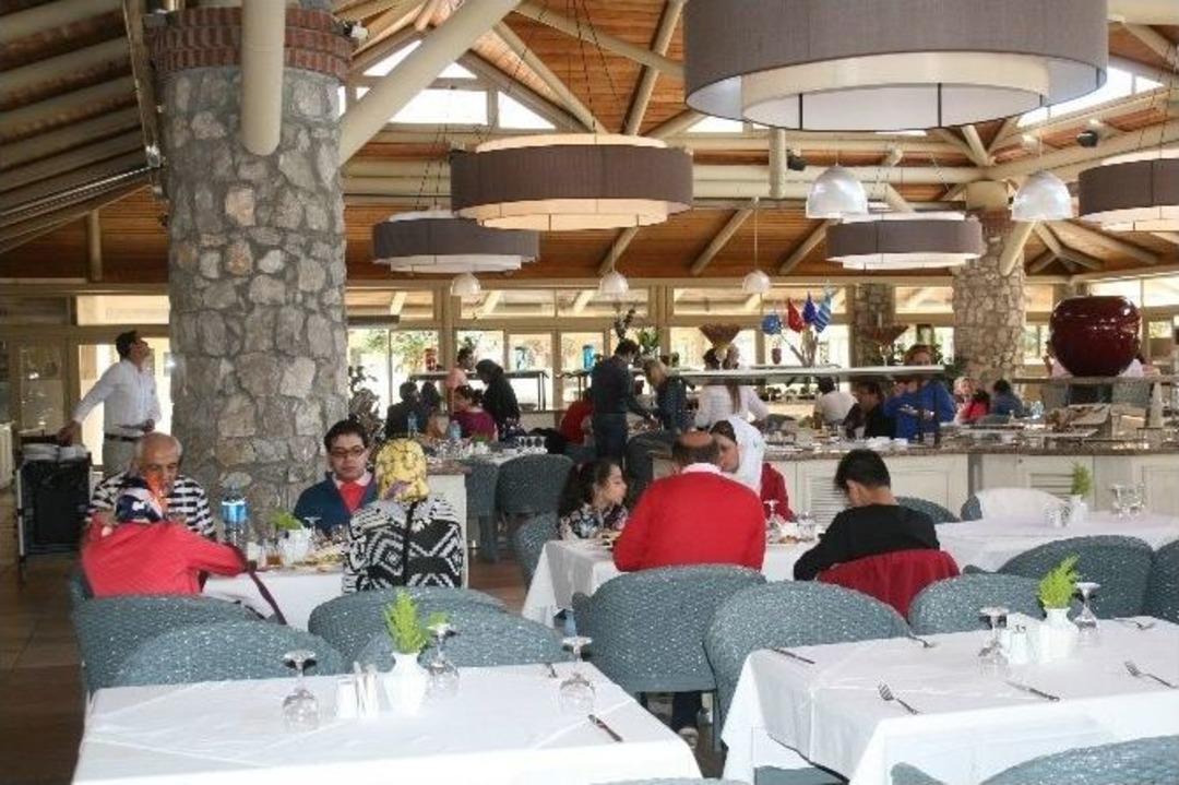 (&ouml;zel Haber) Paskalya Ve Nevruz Tatili Turizmi Hareketlendirdi