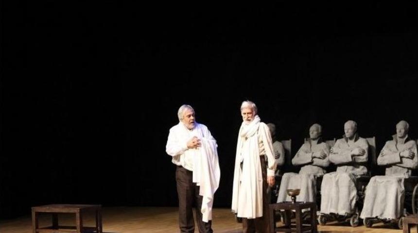 "adalet, Sizsiniz" Kırklareli&rsquo;nde Ayakta Alkışlandı