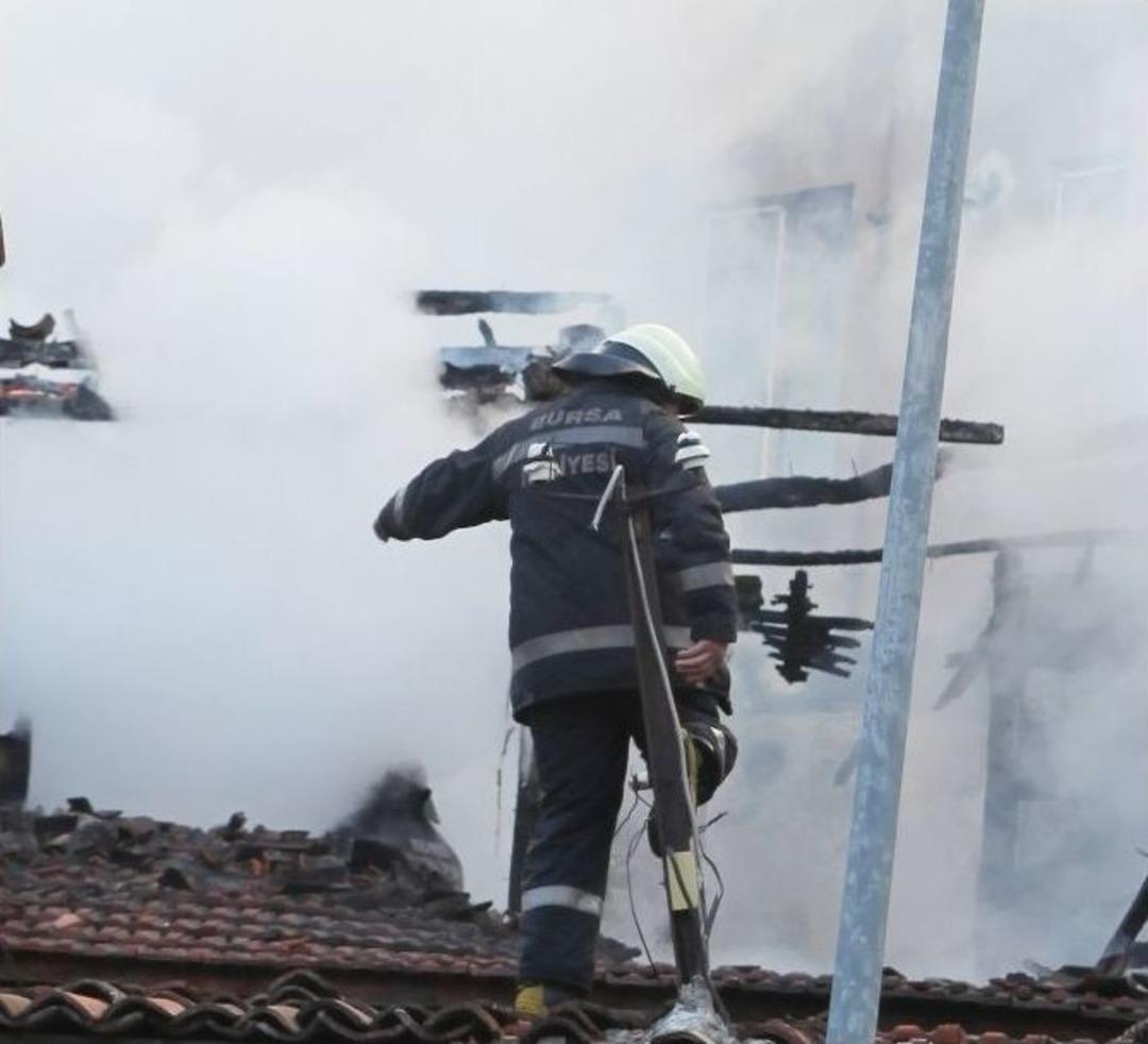 Yaşlı Kadın Yanarak Can Verdi