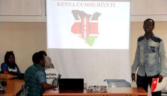 Kenyalı Gen&ccedil;ler Aydın&rsquo;da K&uuml;lt&uuml;rlerini Tanıttı 1